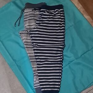 Lands' End Gray and White Patterned Pants